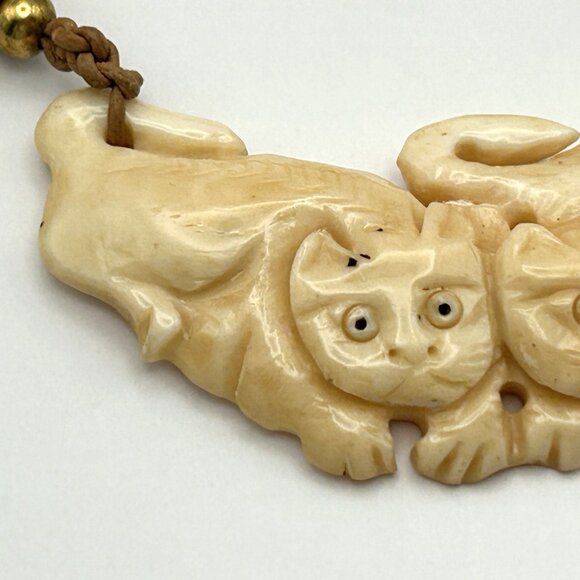 Artisan Carved Cat Pendant Beaded Necklace - Picture 6 of 13